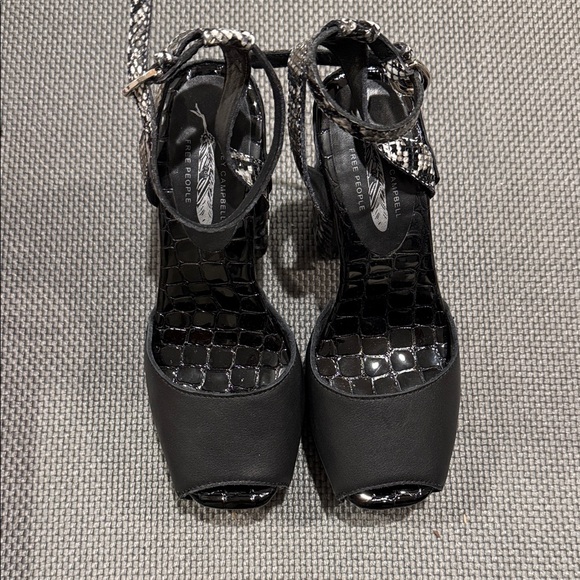 Jeffrey Campbell Black Platform Block Heel Sandals with Snake-Print Accents - Picture 3 of 4